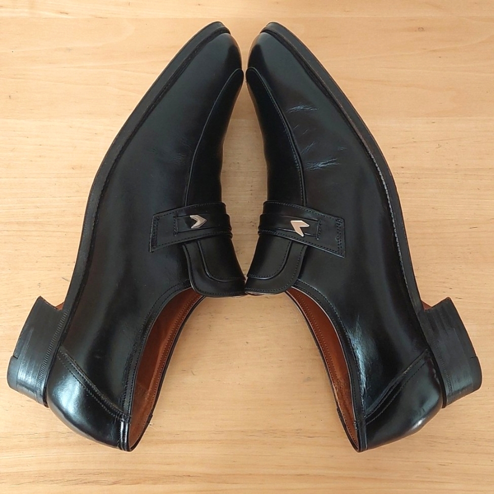 Black Leather Slip-On Men’s Dress Loafers - Picture 9 of 16